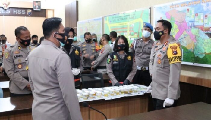 Puluhan Perwira di Polres HSS Jalani Tes Urin