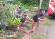 Antisipasi Banjir, BPK Newang Sakarti Bersihkan Selokan Tersumbat