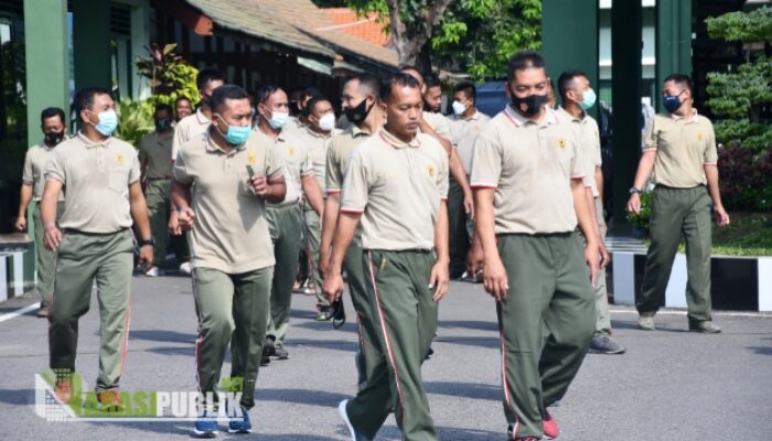 Meski Berpuasa, Personil Korem 081/DSJ Madiun Antusias Berolahraga