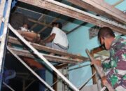 TNI dan Masyarakat Gotong Royong Renovasi Mushalla Darul Muthmainnah