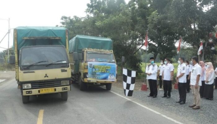 Pemkab HSS Salurkan 18,3 Ton Beras Sejahtera Untuk Masyarakat Terdampak Covid-19