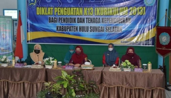 Bunda PAUD HSS Buka Diklat Penguatan Kurikulum K13