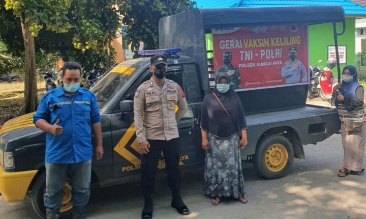 Gerai Vaksin Keliling Polsek Sungai Raya