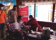 Program Vaksinasi, Polsek Daha Utara Lakukan Jemput Bola Lewat Gerai Vaksin Keliling