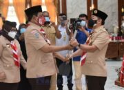 Peringatan Hari Pramuka, Kwarcab HSS Terima Bantuan Perahu Karet Kebencanaan
