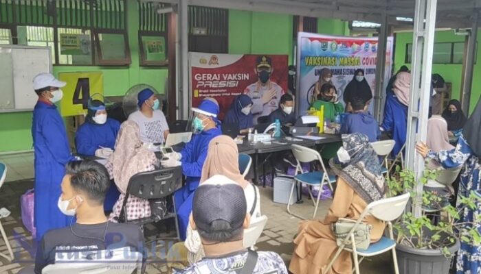 Ratusan Mahasiswa dan Masyarakat HSS Terima Vaksin Moderna