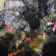 Satu Keluarga Tewas Tertimpa Tumpukan Baju