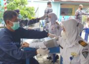 Operasi Servak Lanal Banjarmasin Sasar Warga Pesisir dan Pelajar