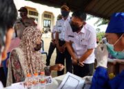 Tinjau Vaksinasi di Daha, Wabup Syamsuri Apresiasi Tingginya Antusias Masyarakat