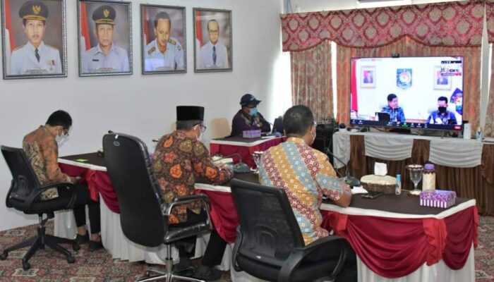 Sekda HSS Ikuti Sosialisasi Percepatan Retribusi PBG Secara Virtual