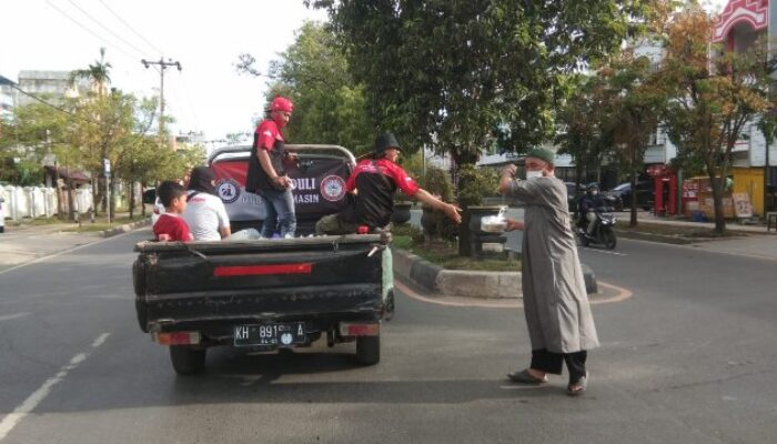 Sambut Ramadhan, OI Banjarmasin Bagikan Ratusan Paket Lauk Untuk Sahur