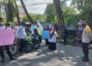 KAMMI Kalsel Gelar Aksi Dorong Motor Untuk Sampaikan Aspirasi