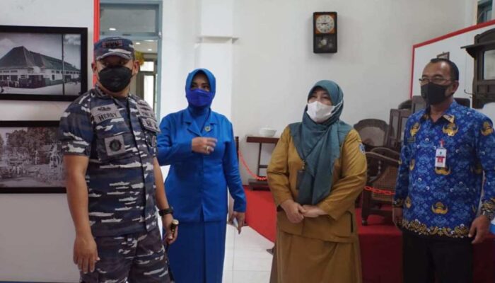 Peringati HUT Proklamasi Tentara ALRI ke-73, Lanal Banjarmasin Sambangi Bumi Rakat Mufakat