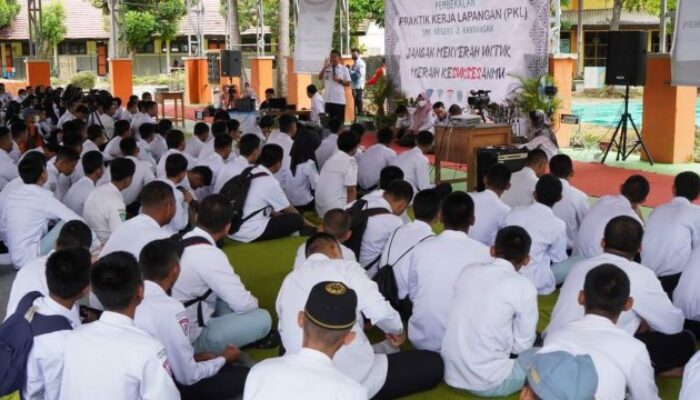 Berikan Motivasi, Wabup HSS Sebut PKL Adalah Sarana Pencarian Pengalaman Kerja
