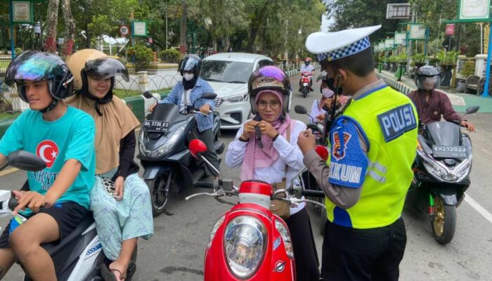 Hari Ketiga Ops Zebra 2022, Satlantas Polres HSS Tegur Puluhan Pengendara