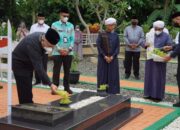 Sambut Harjad Ke-72, Pemkab HSS Ziarah Makam Pendiri Kabupaten