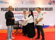 Tingkatkan Usaha Masyarakat, BRI Kandangan Salurkan CSR Untuk KWT Melati HSS