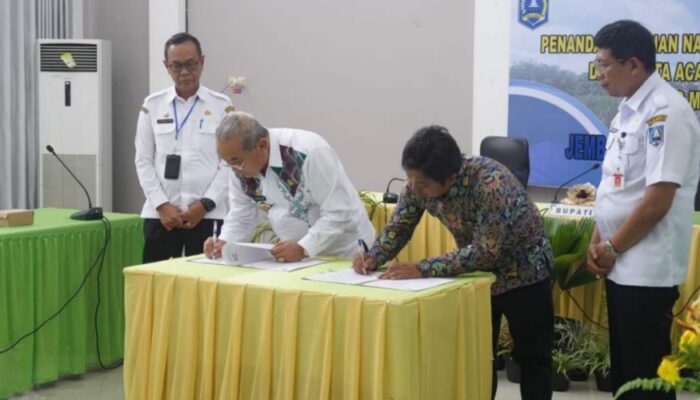 Balai Pelaksana Jalan Wilayah II Kalimantan Hibahkan Jembatan Gantung ke Pemkab HSS