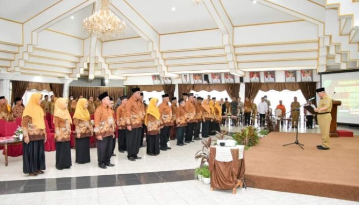 Kukuhkan PWRI HSS, Bupati Fikry Harapkan Sinergi Untuk Daerah