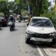 Kondisi mobil yang dikemudikan MTP (17) pasca menabrak pembatas jalan di Banjarmasin.