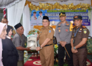 Tingkatkan Kesejahteraan, Pemkab HSS Kembali Salurkan Rastrada Kepada 2.272 Masyarakat