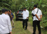 Tak Pernah Diperbaiki, Wabup HSS Tinjau Jalan Tanggul Sungai Kalang