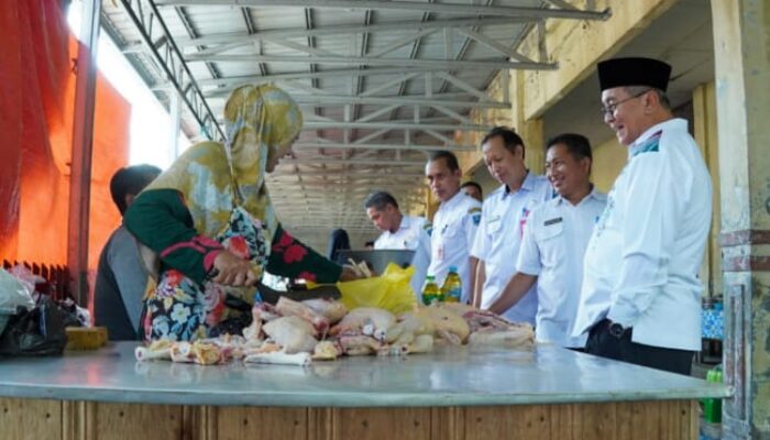 Pastikan Stok Tersedia, TPID HSS Kembali Pantau Bahan Pokok di Pasar Tradisional