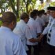 Seluruh ASN Pemkab HSS bersalaman bersama Bupati HSS, Achmad Fikry.