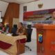 Kapolres HSS, AKBP Leo Martin Pasaribu memberikan pengarahan dalam Rakor Optimalisasi Pencegahan Aktif Karhutla.