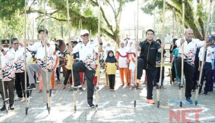 HUT KPOTI HSS, Sekda Muhammad Noor Buka Festival Olahraga Tradisional Pelajar