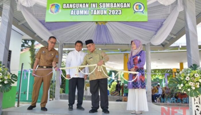 Bupati Fikri Resmikan SMPN 1 Kandangan Sebagai Pilot Project SDI