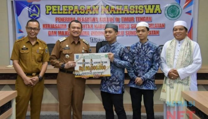 Pemkab HSS Salurkan Beasiswa Untuk Lanjutkan Pendidikan ke Mesir dan Yaman