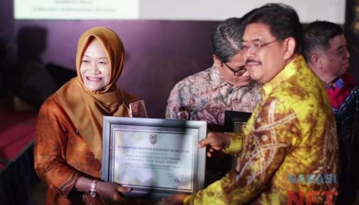 Diskominfo HSS Raih Penghargaan Terbaik I Kategori Mitra Humas Pemprov Kalsel