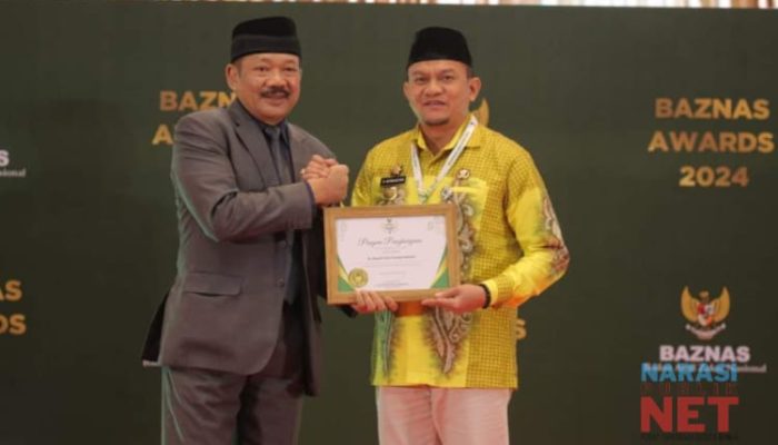 Membanggakan, Pj Bupati HSS Dinobatkan Sebagai Kepala Daerah Pendukung Pengelolaan Zakat Terbaik