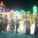Pj Bupati HSS, Hermansyah bersama Pj Ketua TP PKK HSS, Rusnawati membuka kegiatan MTQ Nasional ke-49 Tingkat Kabupaten secara simbolis.