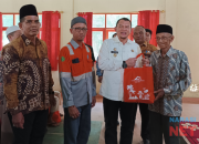 Berbagi Untuk Masyarakat, Pj Bupati HSS Salurkan Ribuan Paket Ramadhan PT AGM