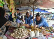 Sambangi Pasar Terpadu, Pj Bupati HSS Pastikan Stabilitas Harga dan Stok Bahan Pokok Normal