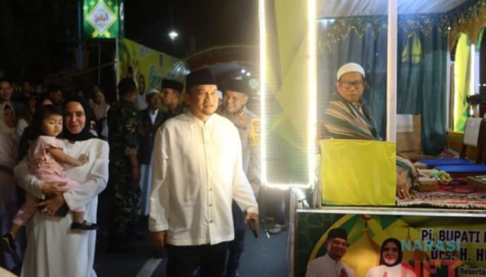 Pj Bupati HSS Lepas Iringan Mobil Hias Gema Takbir Idul Fitri 1445 Hijriah