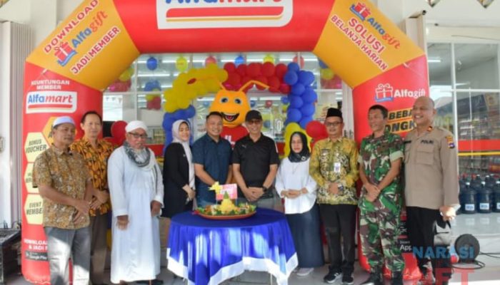 Peluang UMKM Lokal, Sekda HSS Resmikan Retail Modern Alfamart di Nagara