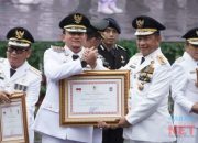 Pemkab HSS Terima Dua Penghargaan di Puncak Peringatan Hari Otda ke-28 Tahun 2024