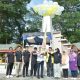 Pj Bupati HSS, Hermansyah bersama Analis Ahli Kebijakan Kemenpora RI, Wisler Manalu melepas balon tanda dibukanya Kejuaraan Tarkam tahun 2024.