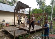 Sambut HUT Bhayangkara Ke-78, Polres HSS Bedah Rumah Tidak Layak Huni