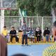Pj Bupati HSS, Hermansyah memberikan sambutan pada saat penutupan kejuaraan Tarkam tahun 2024.