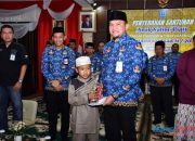 Pj Bupati HSS Berikan Santunan Untuk Anak Yatim Piatu di Momentum 10 Muharram