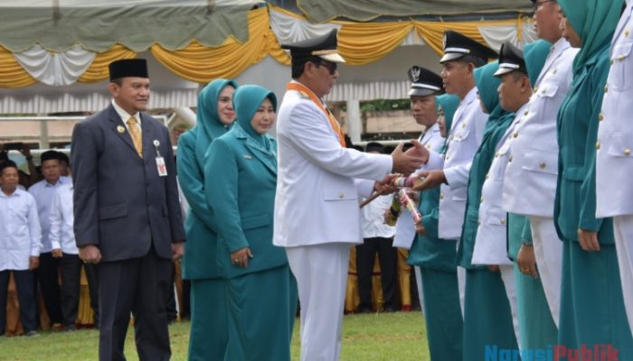 Paman Birin Lantik Ratusan Kades dan Anggota BPD Se-Kabupaten HSS