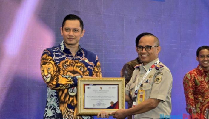 Kantah HSU Terima Penghargaan Predikat Tertib Administrasi Dari Menteri AHY