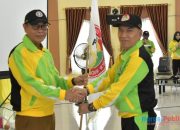 Sekda HSS Lepas 107 Orang Kontingen Porseni PGRI Tingkat Kalsel
