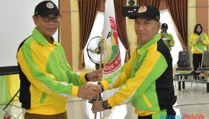 Sekda HSS Lepas 107 Orang Kontingen Porseni PGRI Tingkat Kalsel