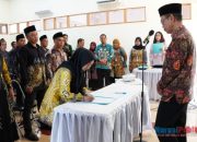 Wakili Pj Bupati, Sekda HSS Lantik 10 Anggota BPD PAW