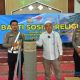 Satlantas Polres HSU berikan bantuan karpet dan alat kebersihan kepada pengurus masjid.